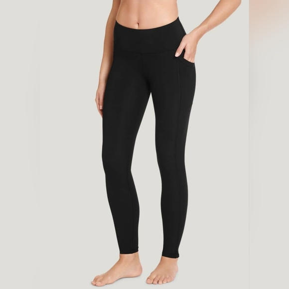 Jockey® 360‎ Stretch Performance Ankle Legging - Picture 1 of 5